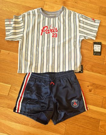 Ensemble pour fille "Nike Jordan" PSG taille 9-10 ans Bleu-Blanc / Neuf avec Etiquette
