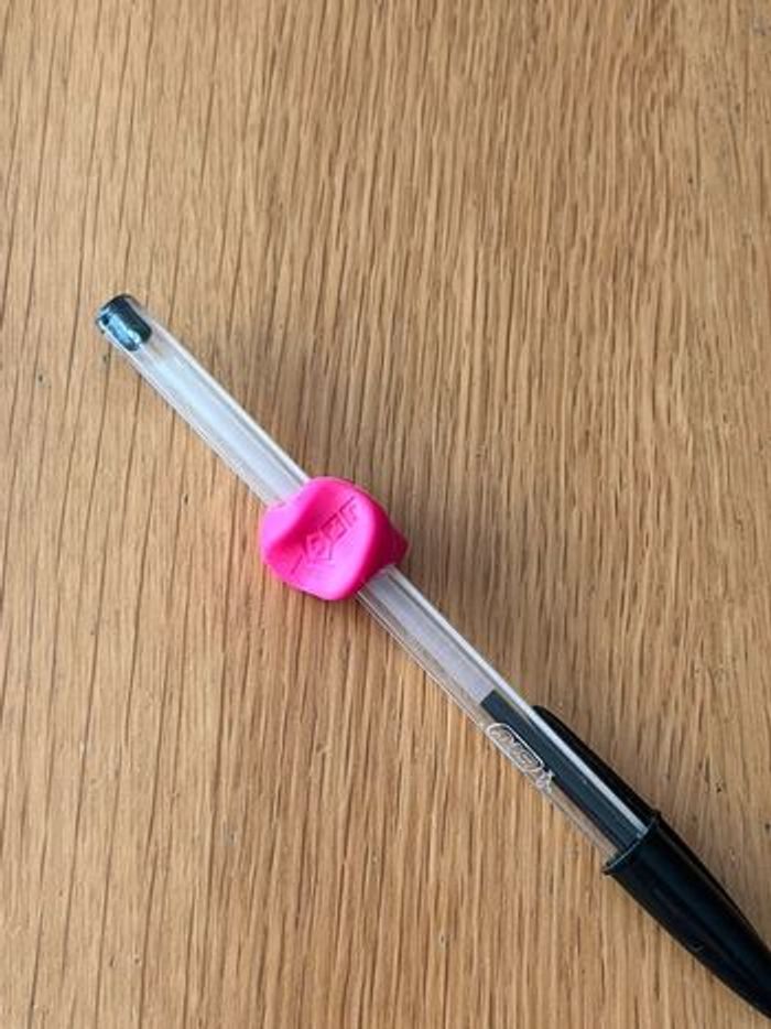 Guide doigt pour stylo ou crayon JPC - photo numéro 3