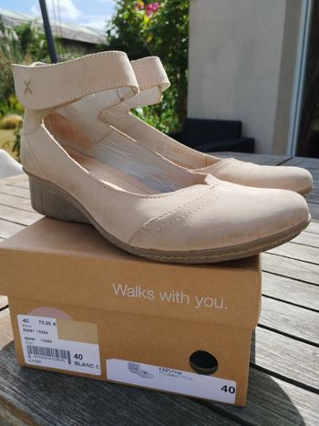 Chaussures beige femme 40