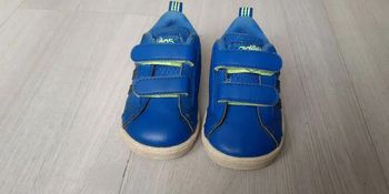 Chaussures Adidas 19