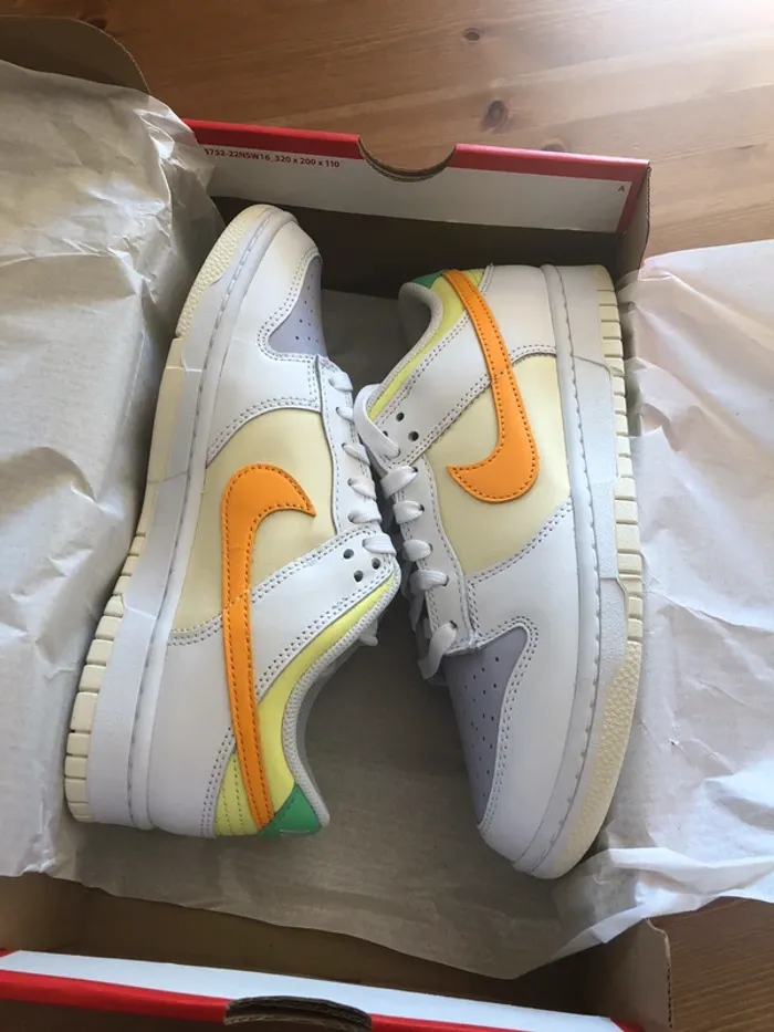 Nike Dunk Low « Sundial » en 39 - photo numéro 2