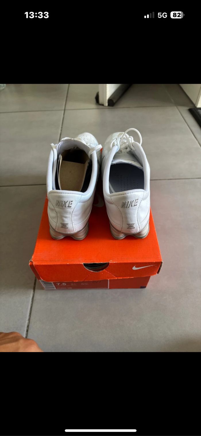 Baskets Nike shox blanche - photo numéro 4