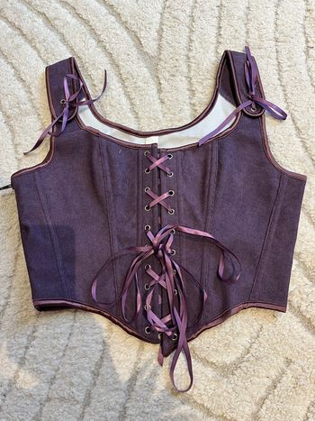 Corset médiéval violet mauve