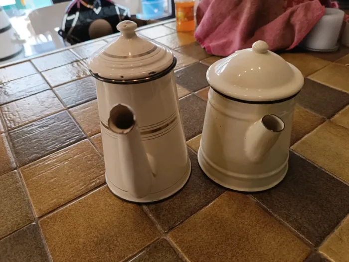 Cafetière en acier émaillée ancien vintage - photo numéro 5