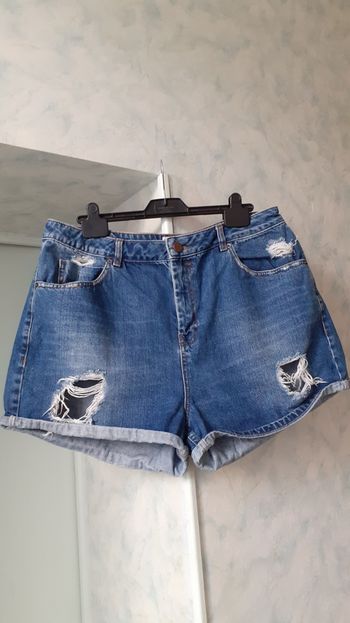 Short femme taille 46-48