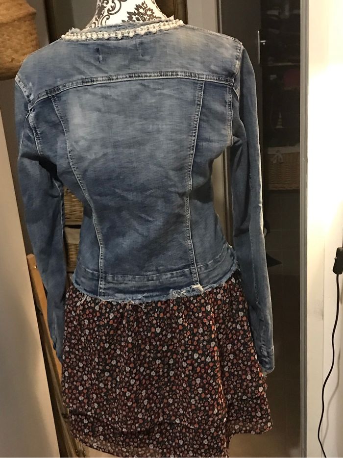 Veste en jean. Taille 38 - photo numéro 5