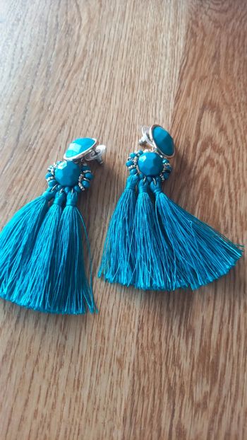 Boucles d'oreilles pompons