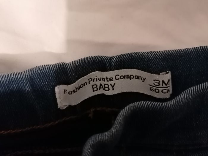 Lot pantalons fille 3 mois - photo numéro 3