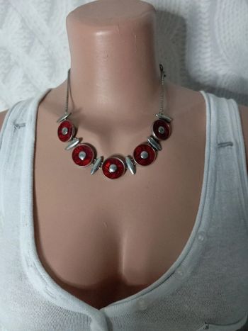 Collier métal email rouge vintage