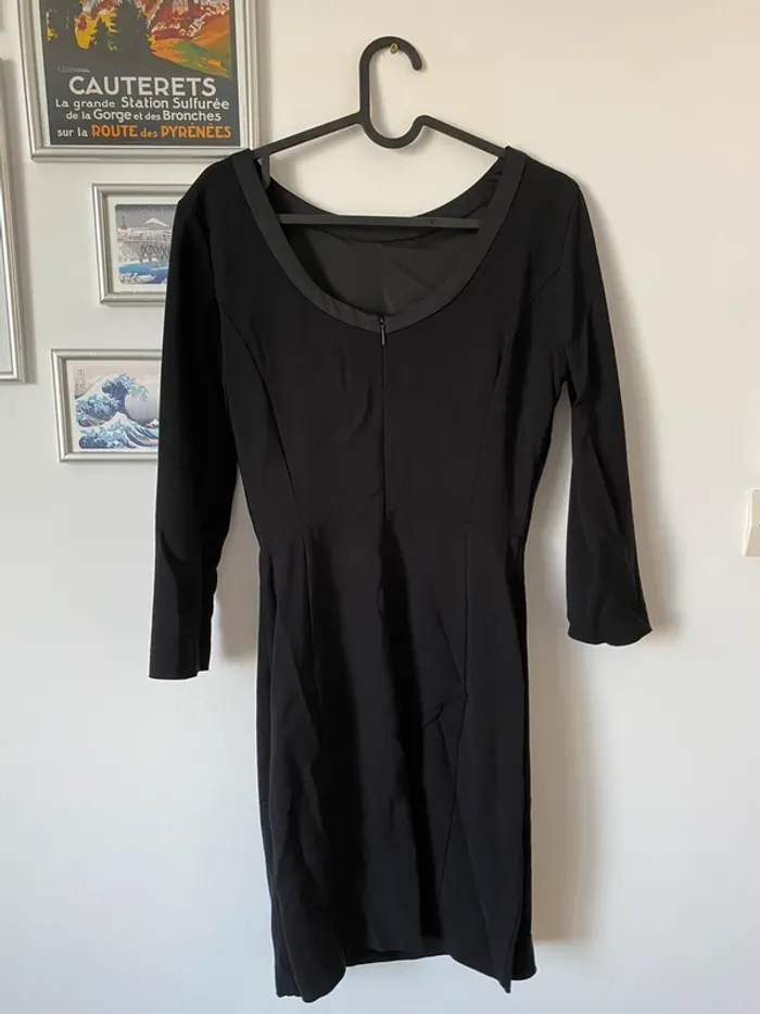 Robe noire - photo numéro 4