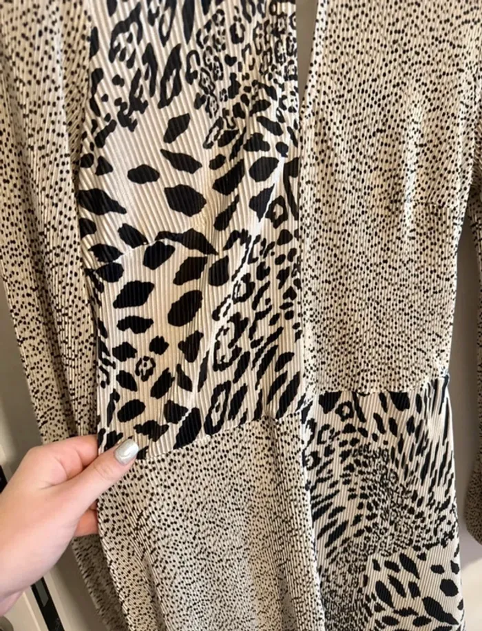 Robe dos nu léopard manche longue asos - photo numéro 2