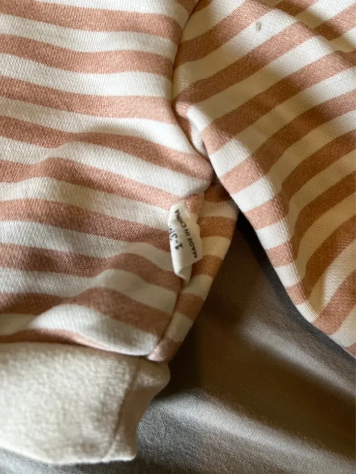 🤎 Pull rayé bébé 1M – Col montant boutonné - photo numéro 3