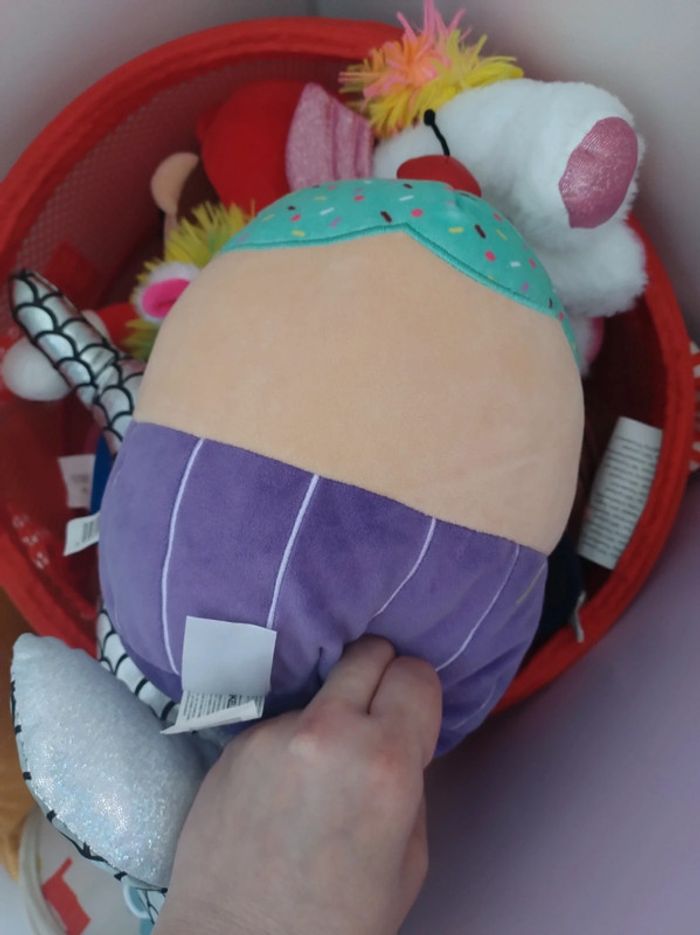 Peluche Blyne 20 cm cupcake Squishmallows - photo numéro 2