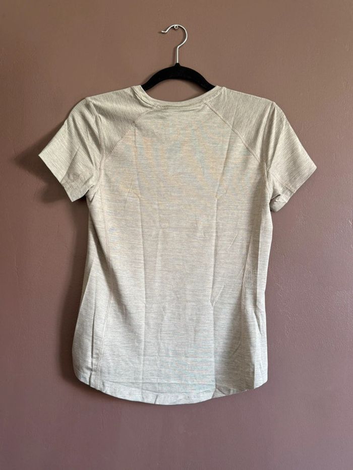 Tee-shirt Training gris H&M sport - photo numéro 2