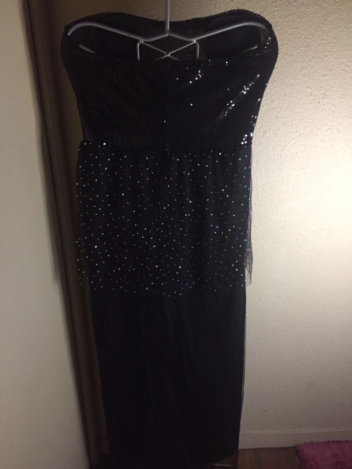 robe de soirée en tulle ornée de strass et sequins - photo numéro 4