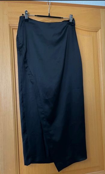 Jupe noire en satin Zara