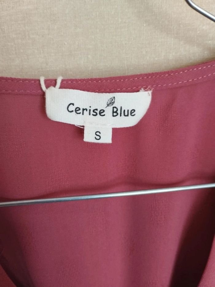 Robe cache coeur .manches longues. Marque cerise bleu. - photo numéro 2