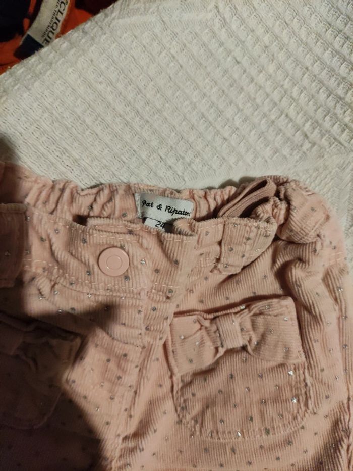 Pantalon rose et point argente 24 mois - photo numéro 3