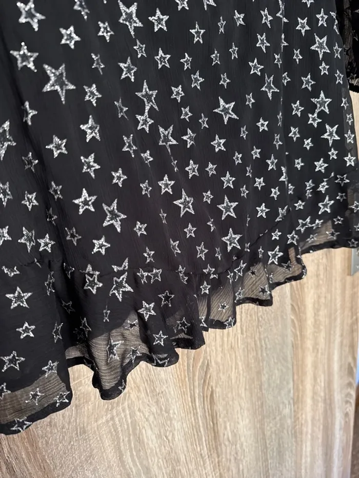 Robe noire étoiles argentées - photo numéro 5