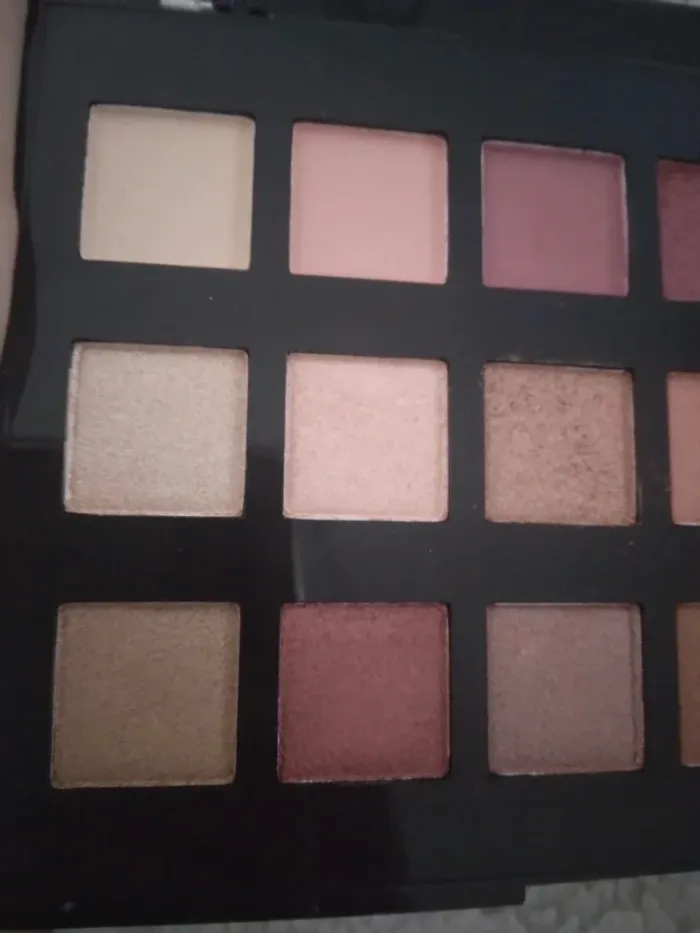 🌸Palette maquillage neuve couleur rose/rouge/dorée🌸 - photo numéro 7