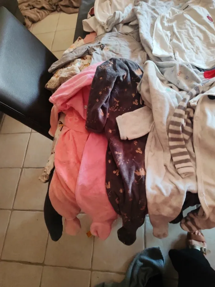 Gros lot vêtement 6mois fille - photo numéro 5