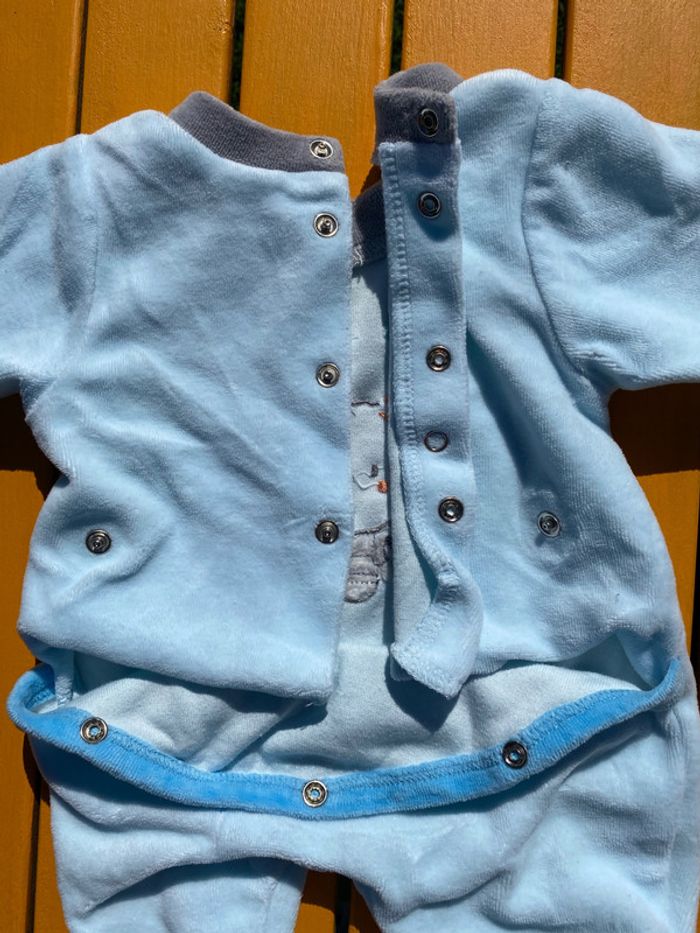 Pyjama à pieds - photo numéro 7