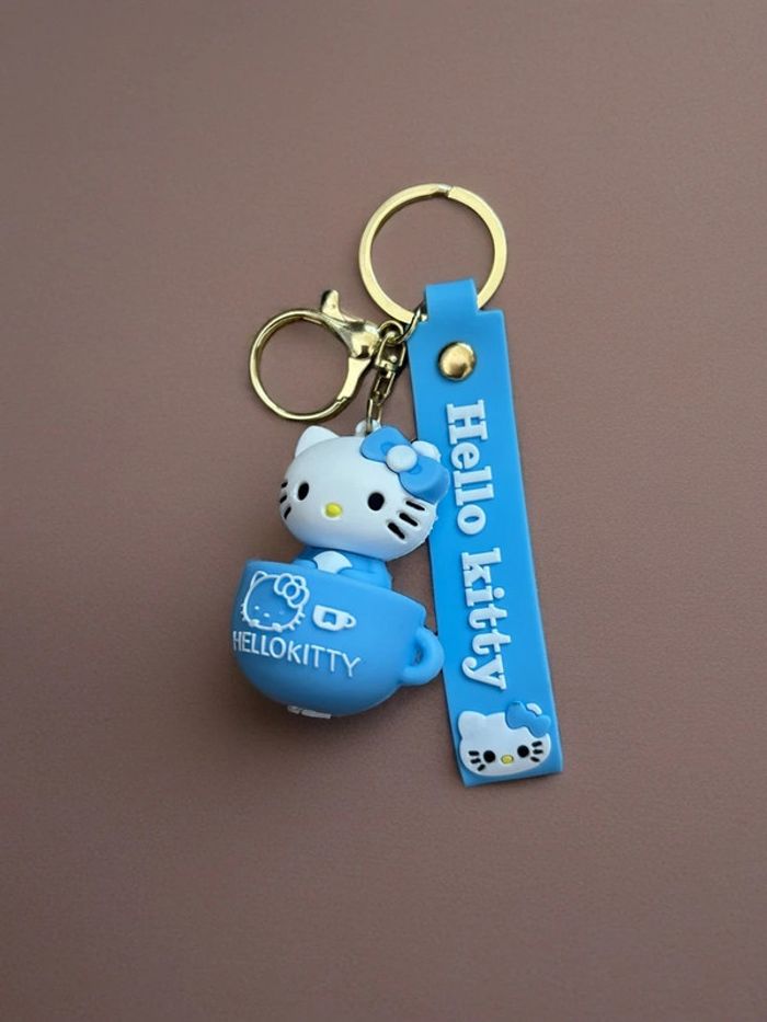 Porte clés Hello Kitty bleu