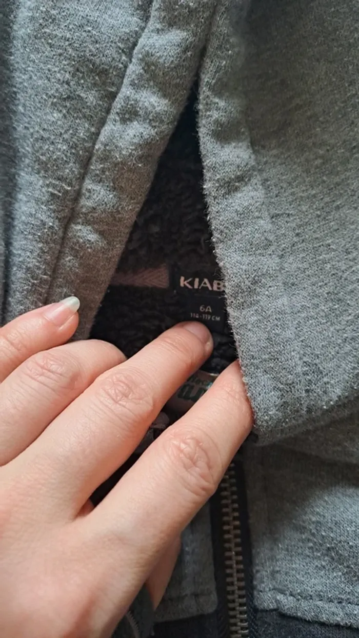 💚Sweat polaire zippé à capuche – gris foncé – T. 6 ans - photo numéro 4