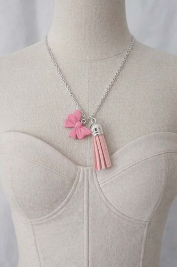Collier pendentif fantaisie 