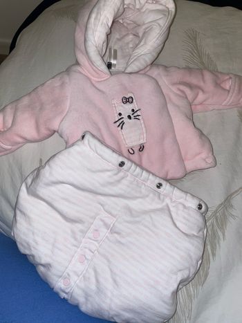 Le manteau pour le bébé