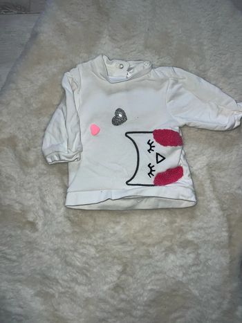 Pull léger  bébé fille 3 mois