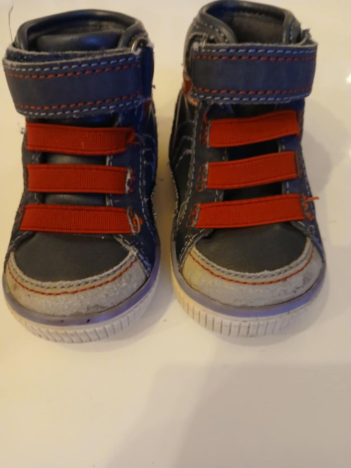 CHAUSSURE BEBE T 20