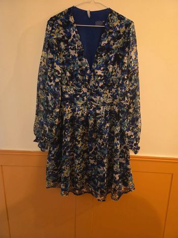 Robe blanche porte