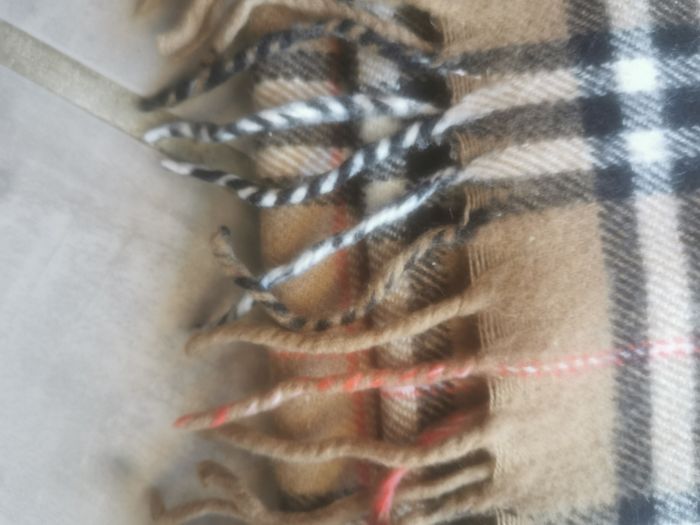 Écharpe Burberry beige - photo numéro 4