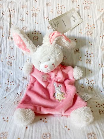 Doudou lapin tex rose
