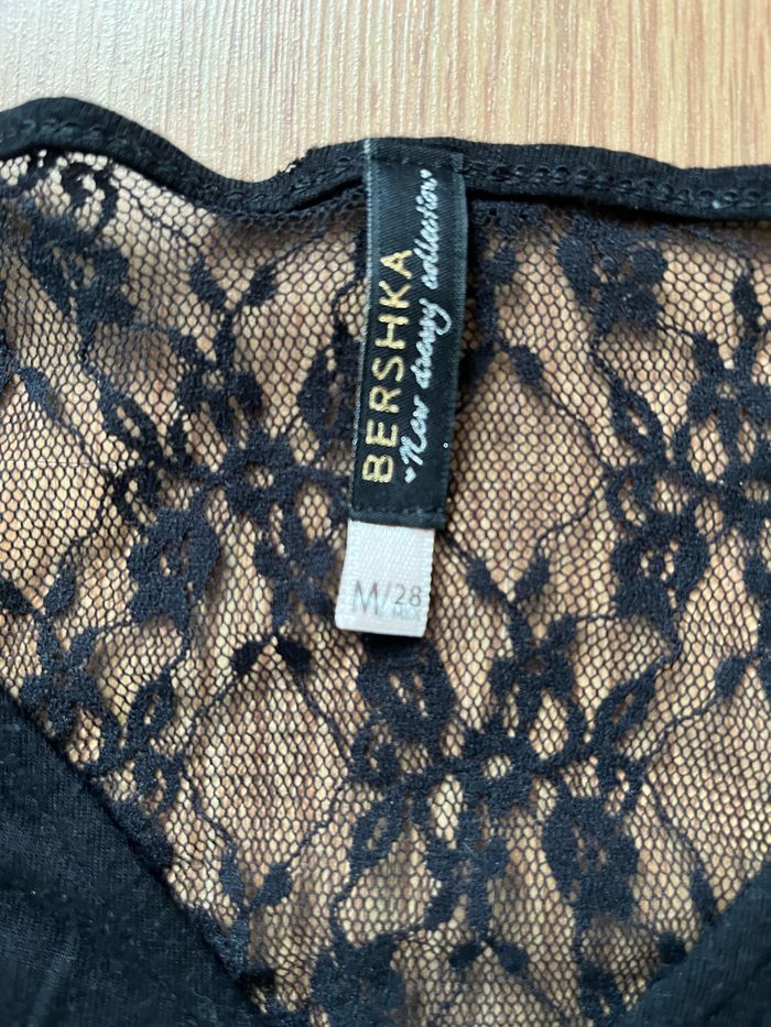 Body noir à bretelles dentelle Bershka T.M TBE 🖤 - photo numéro 3