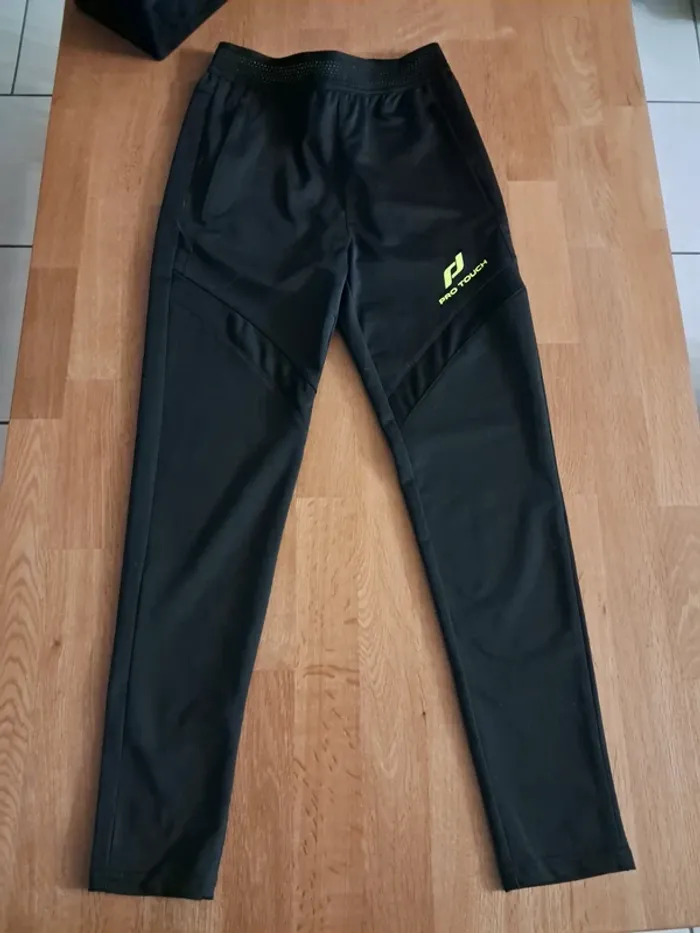 Lot Tee-shirt Short jogging 8/12 ans - photo numéro 8