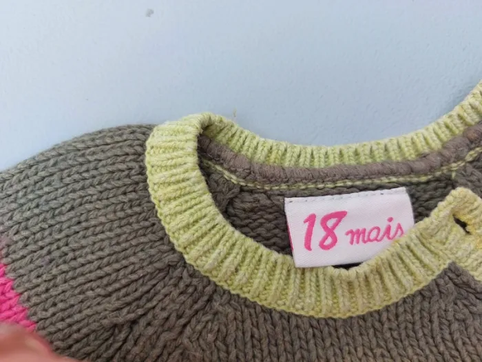 Lot hiver 4 pulls 3 gilets 1 robe - photo numéro 10
