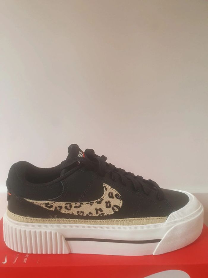 Nike Plateforme "Léopard " (36.5)