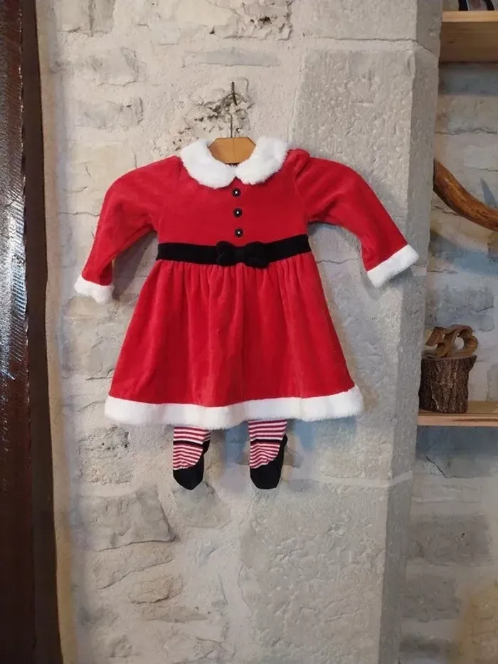 Costume Mère Noël 24-36 mois en tres bon etat - photo numéro 2