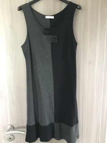 Robe droite noire et grise Promod T.36