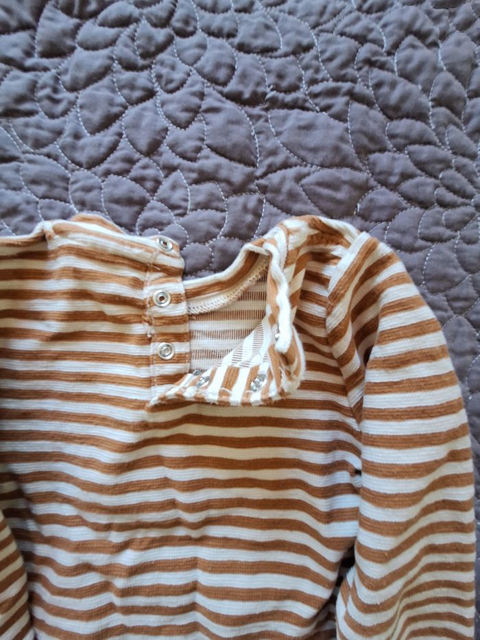 Lot manteau et tee shirt manches longues bébé garçon 12 Mois (TAO) + 1 pantalon gratuit - photo numéro 6