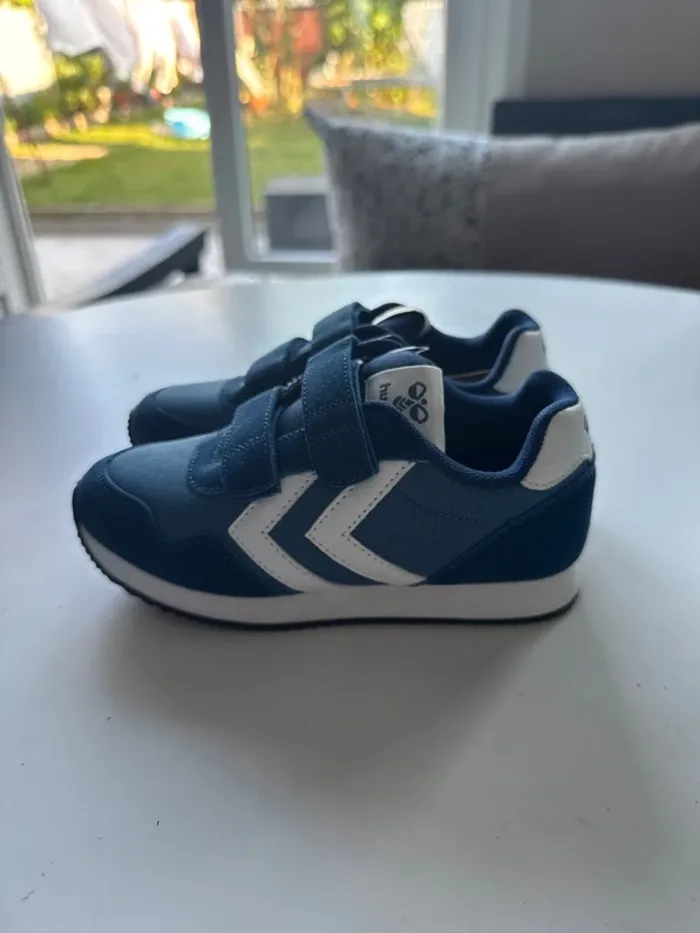 Baskets Hummel bleues et blanches – Taille 33 – Neuves étiquette - photo numéro 3