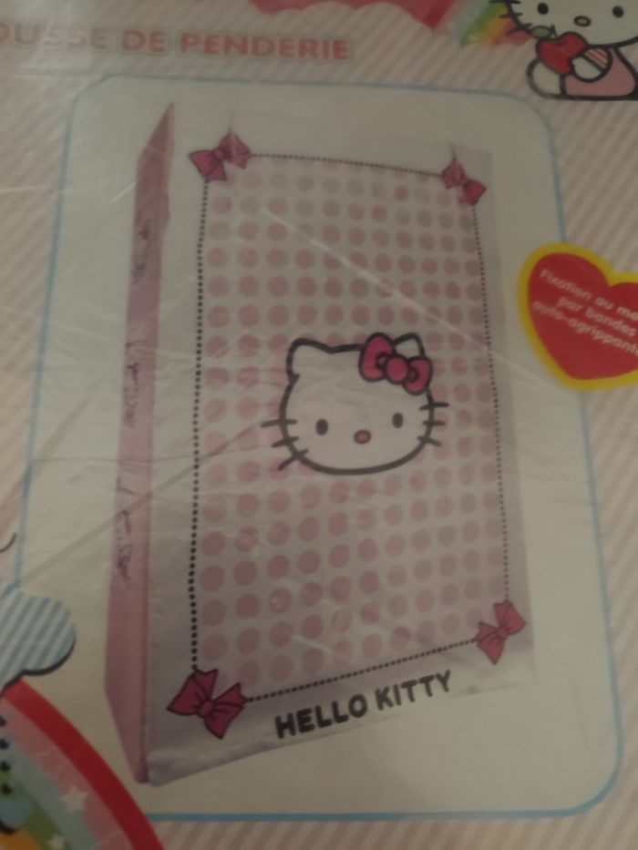 housses de penderie Hello Kitty