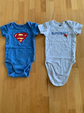 Lot 2 bodies garçons 9 mois
