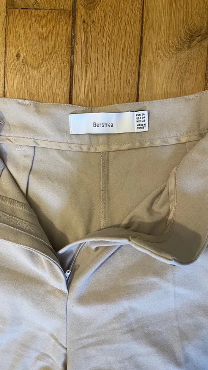 Pantalon Bershka beige - photo numéro 2