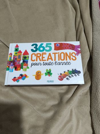 Livre 365 créations pour toute l année