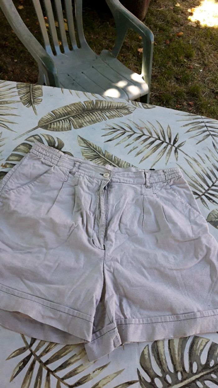 Short femme 42/44 - photo numéro 2