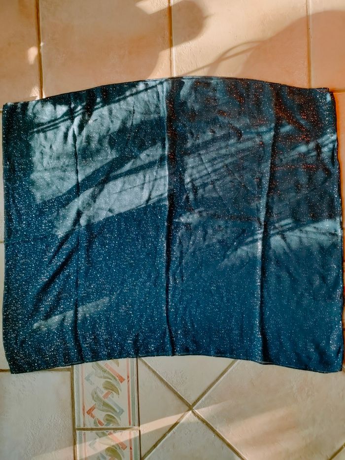 Foulard paillettes dorées