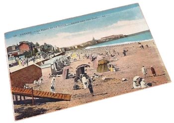 Carte postale ancienne Paramé (Ille-et-Vilaine) La Plage et la Digue